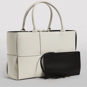 BOTTEGA VENETA Leather Arco Tote Bag